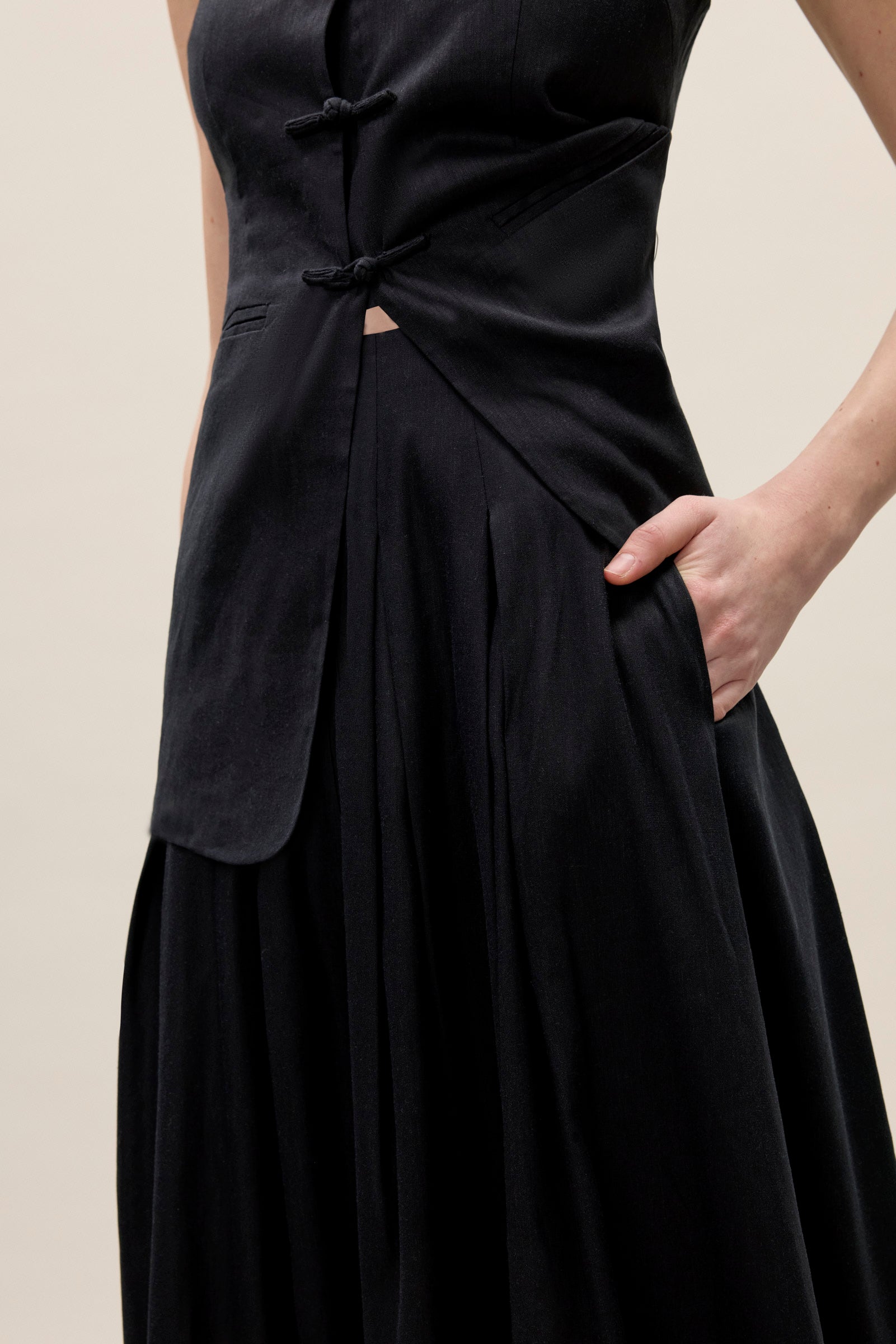Beatrice Stretch Linen Skirt in Black by Rebecca Taylor
